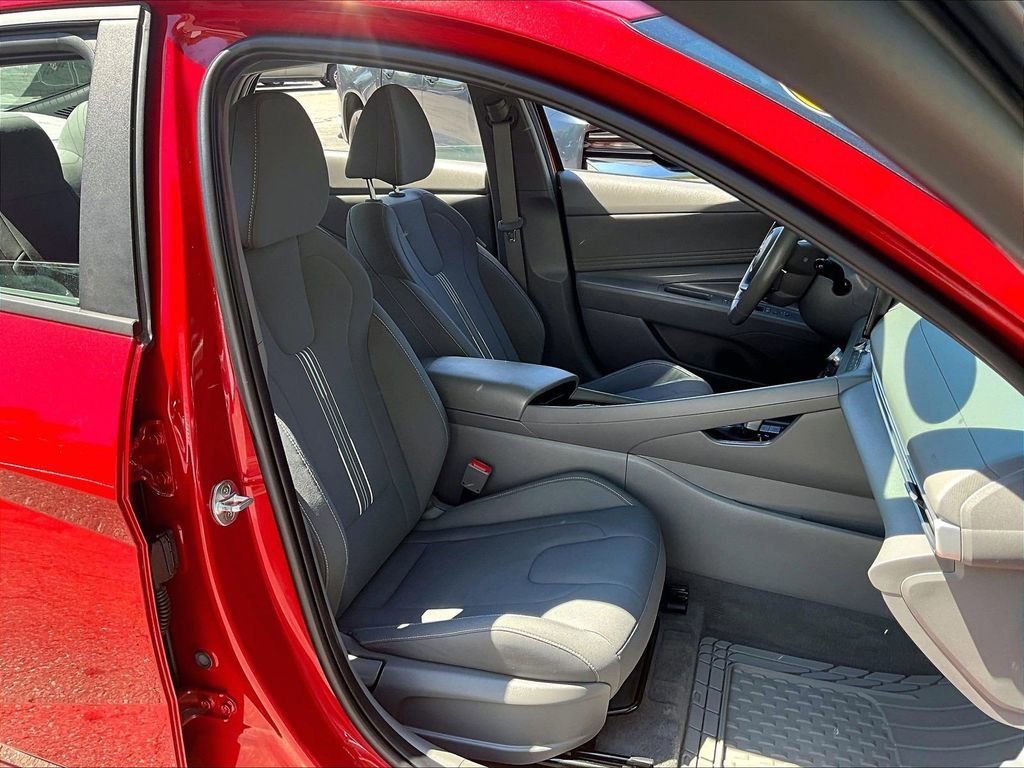 Used 2023 Red Hyundai SEL image 11