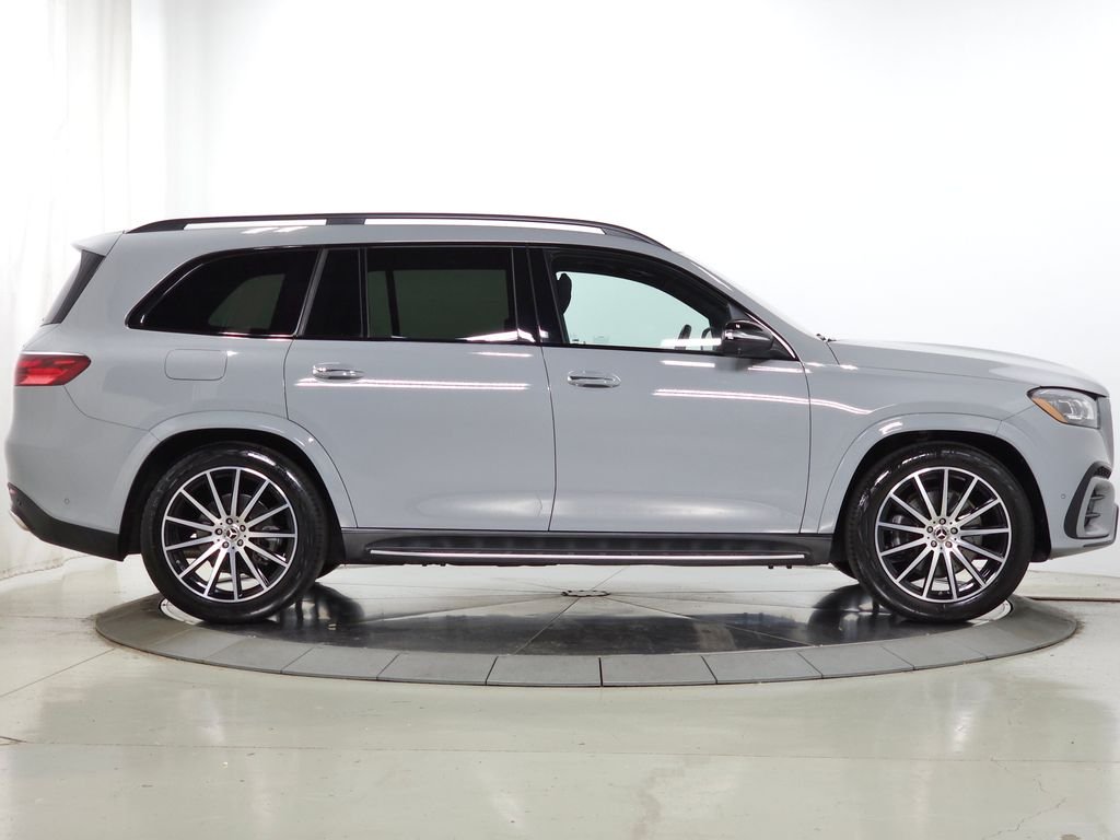 Used 2025 White Mercedes-Benz GLS 580 image 10