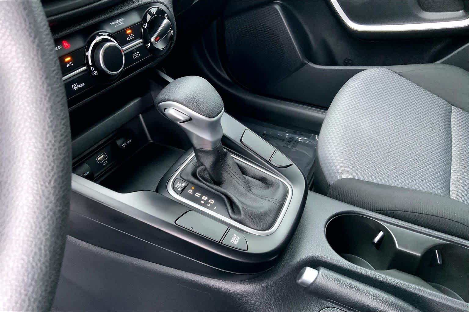 Used 2024 Fusion Black Kia LX image 16