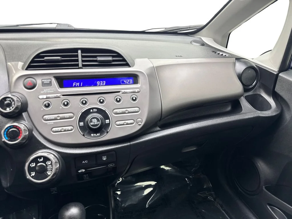 Used 2011  Honda Base image 52
