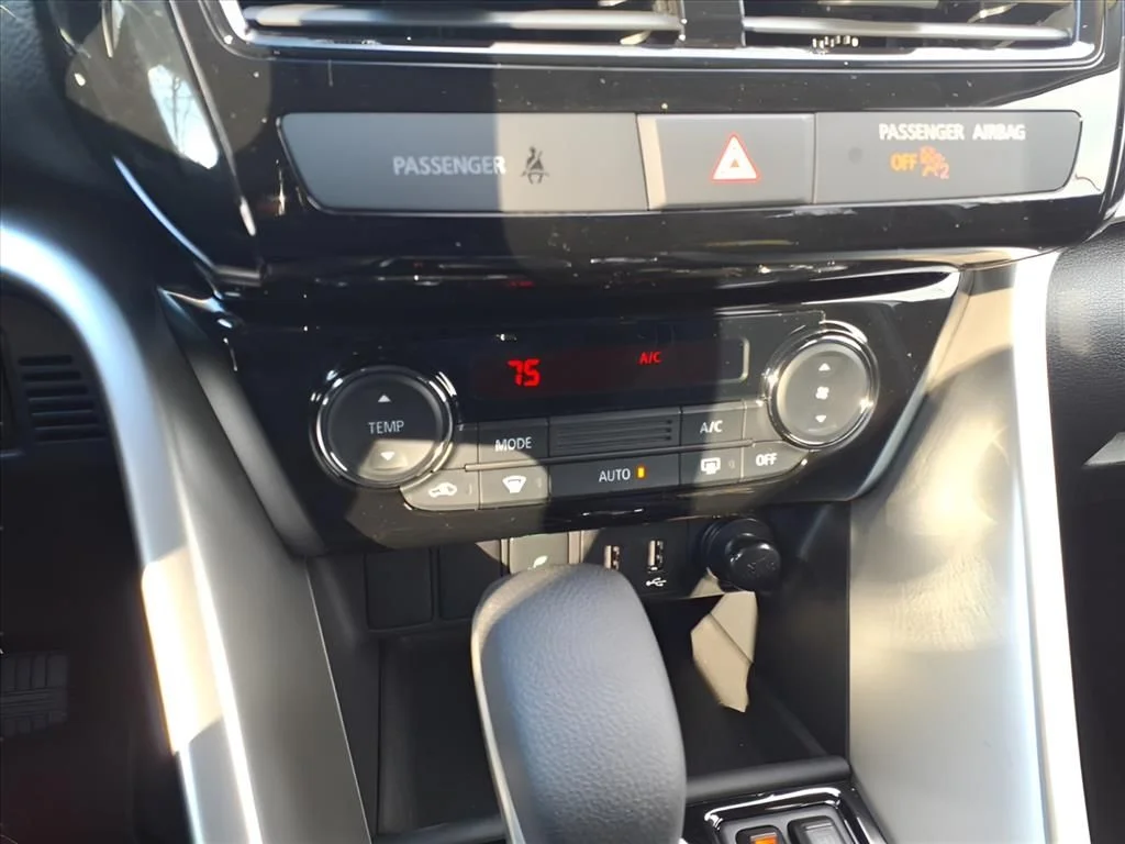 2026 Mitsubishi Eclipse Cross LE - Photo 14