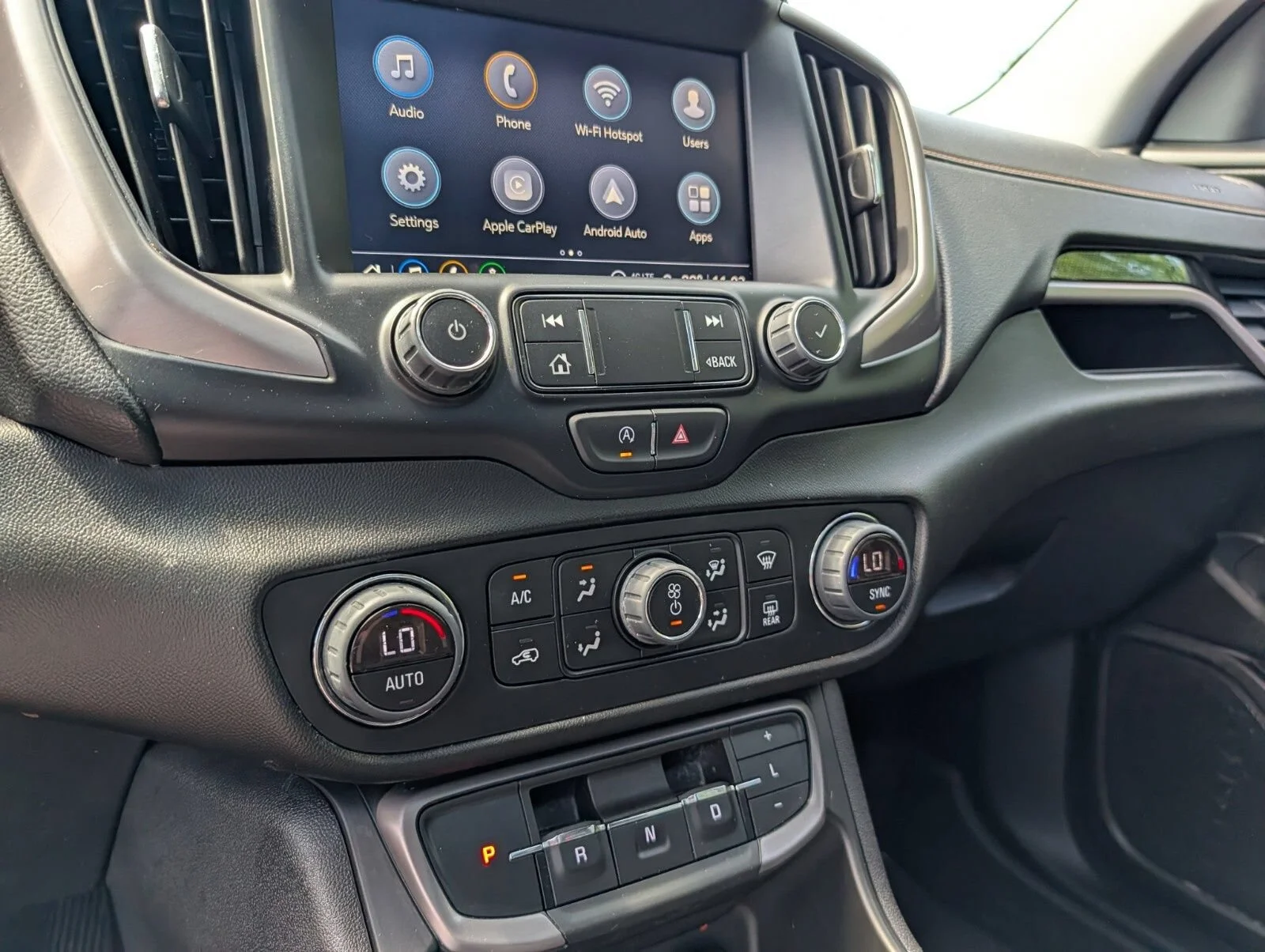 2024 GMC Terrain AT4 - Photo 7