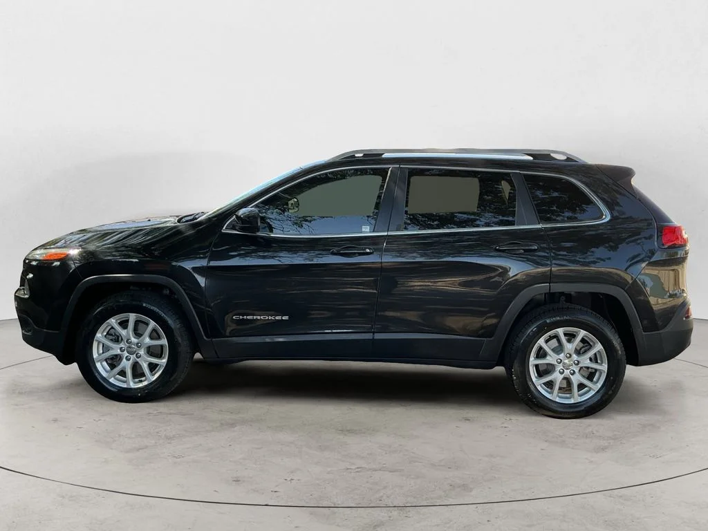 Used 2014 Black Jeep Latitude image 8