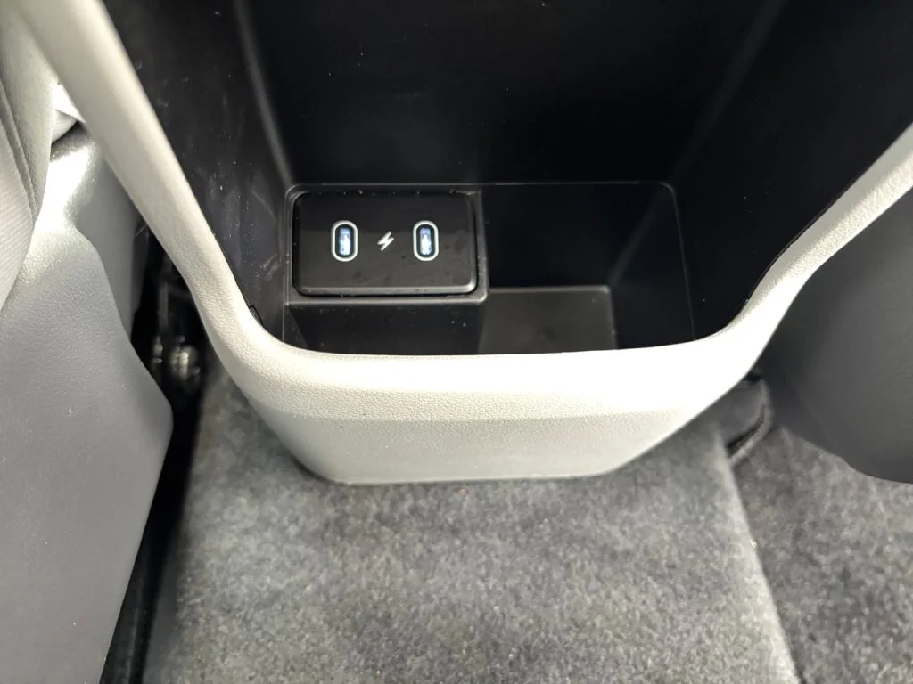 Used 2025 Green Hyundai SEL Convenience image 39