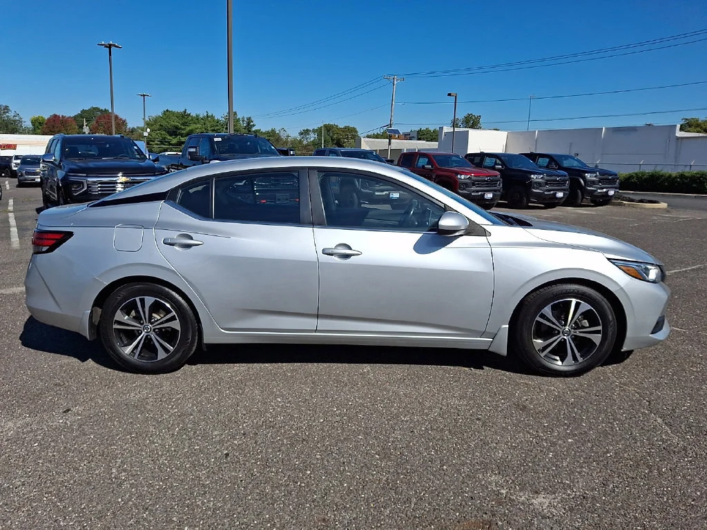 Used 2021 Silver Nissan SV Xtronic CVT image 13