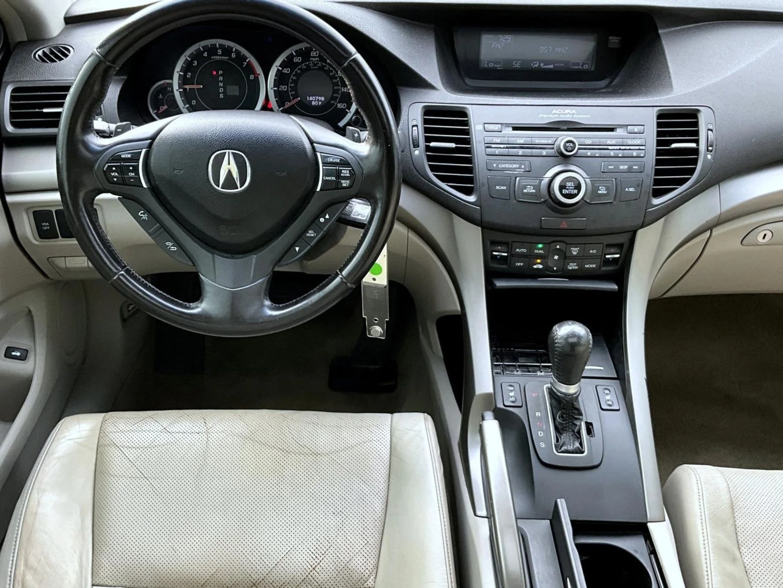 Used 2010  Acura 2.4 image 13