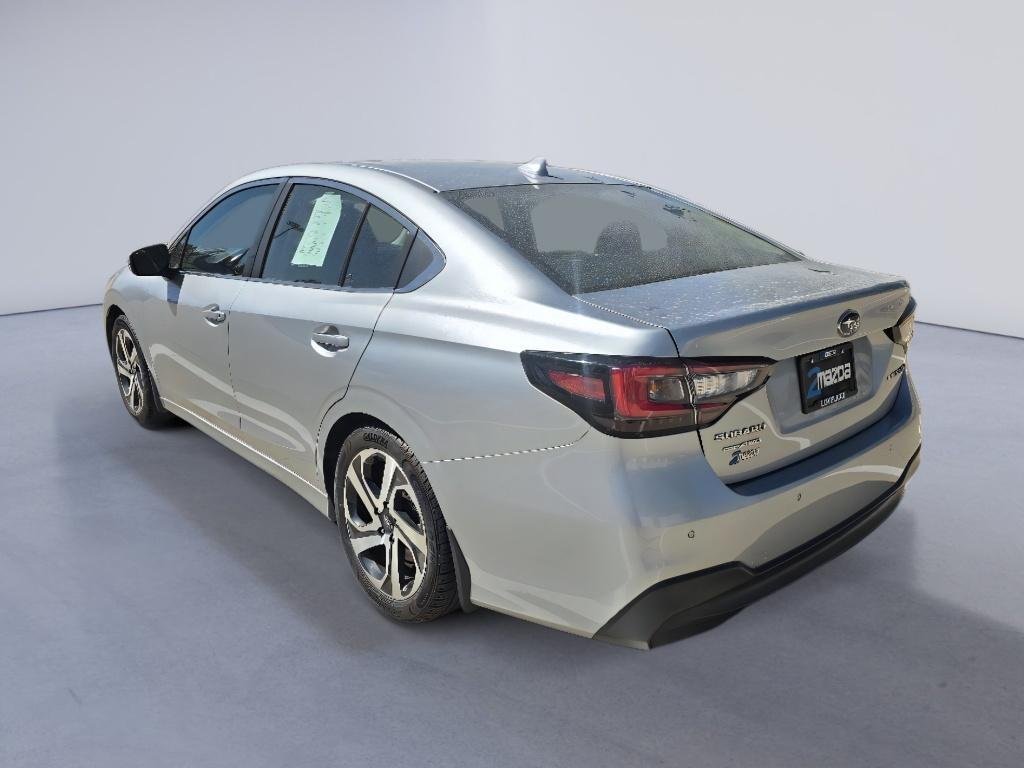 Used 2022 Ice Silver Metallic Subaru Limited image 3