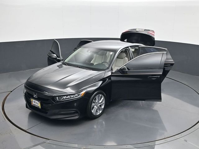Used 2018  Honda LX image 30