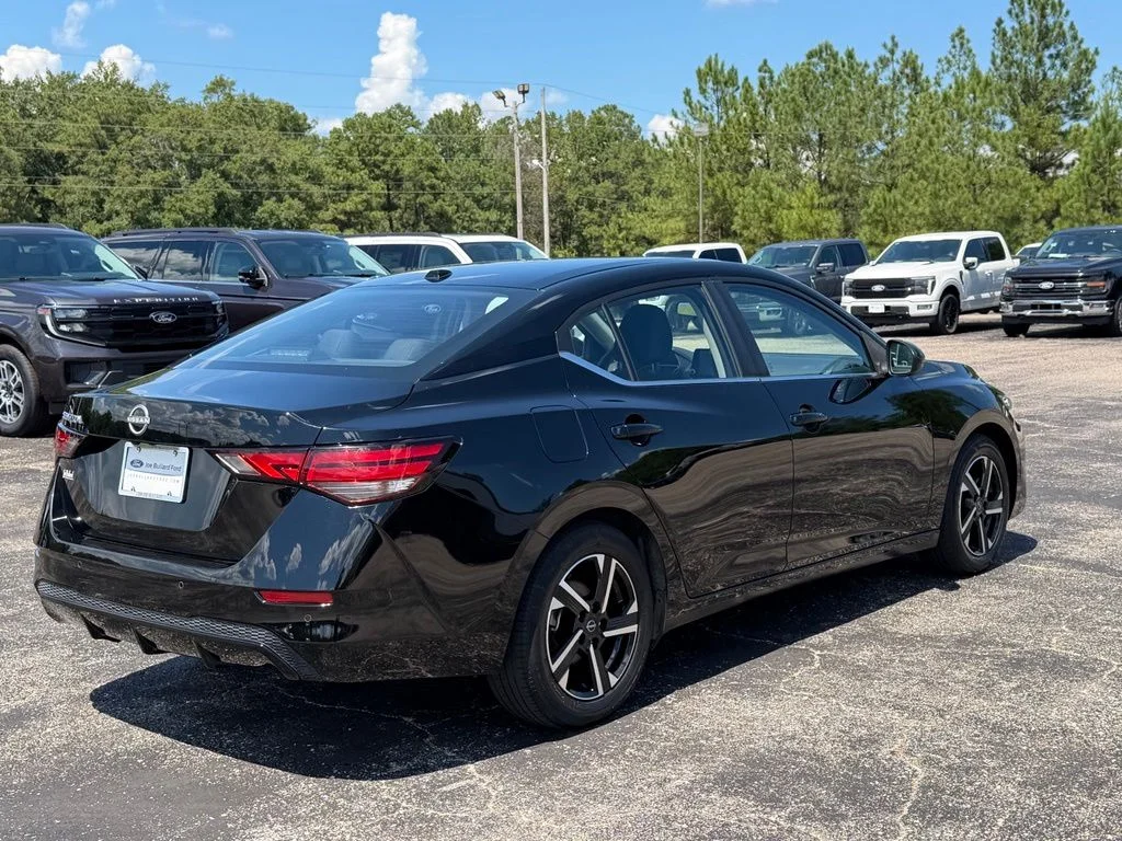 Used 2025 Super Black Nissan SV image 13
