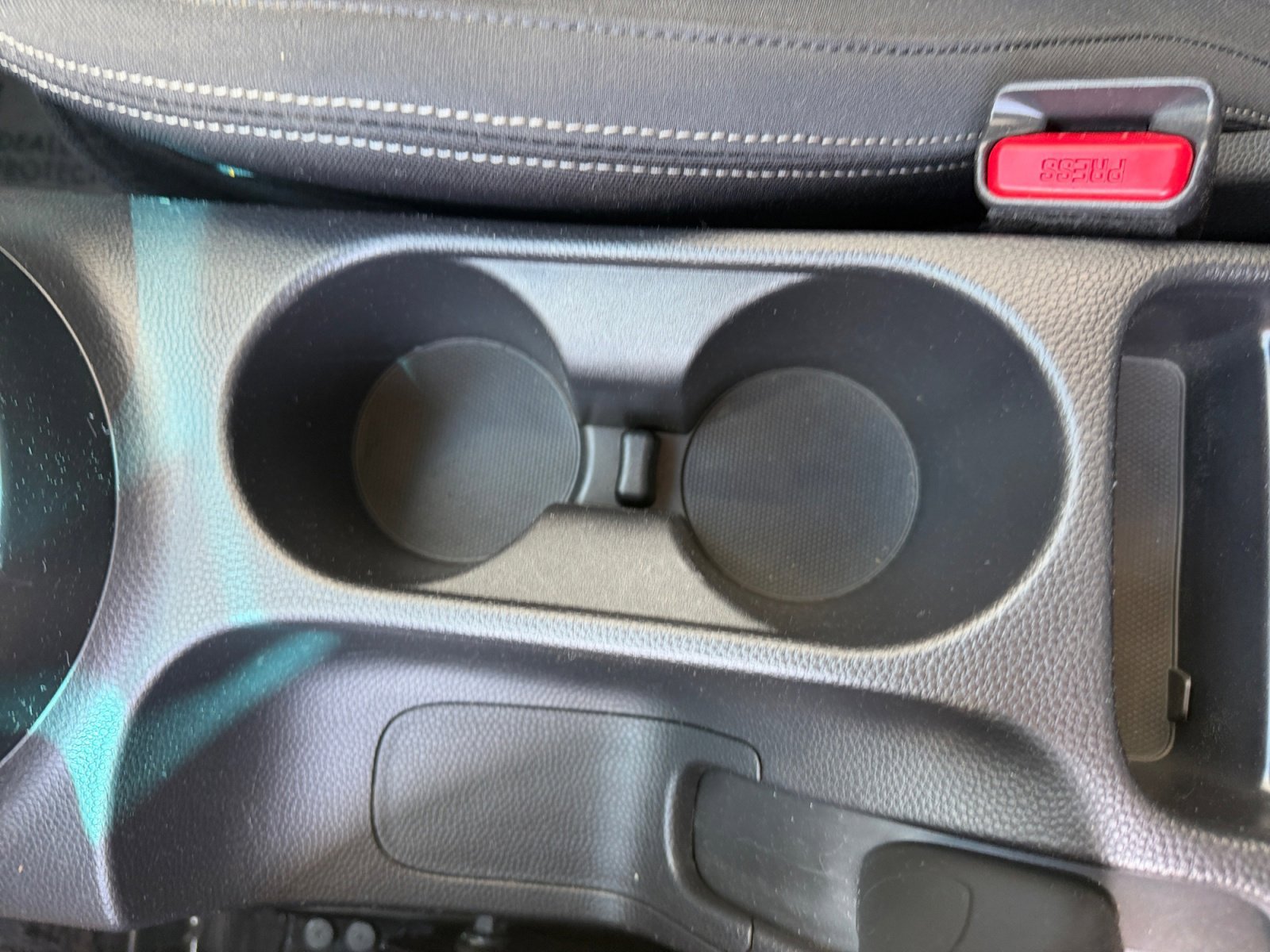 Used 2015 Titanium Gray Kia Base image 22