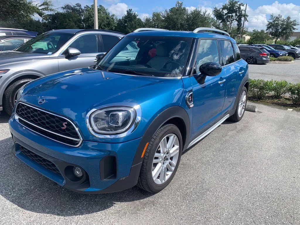 Used 2024 Blue MINI Iconic image 2