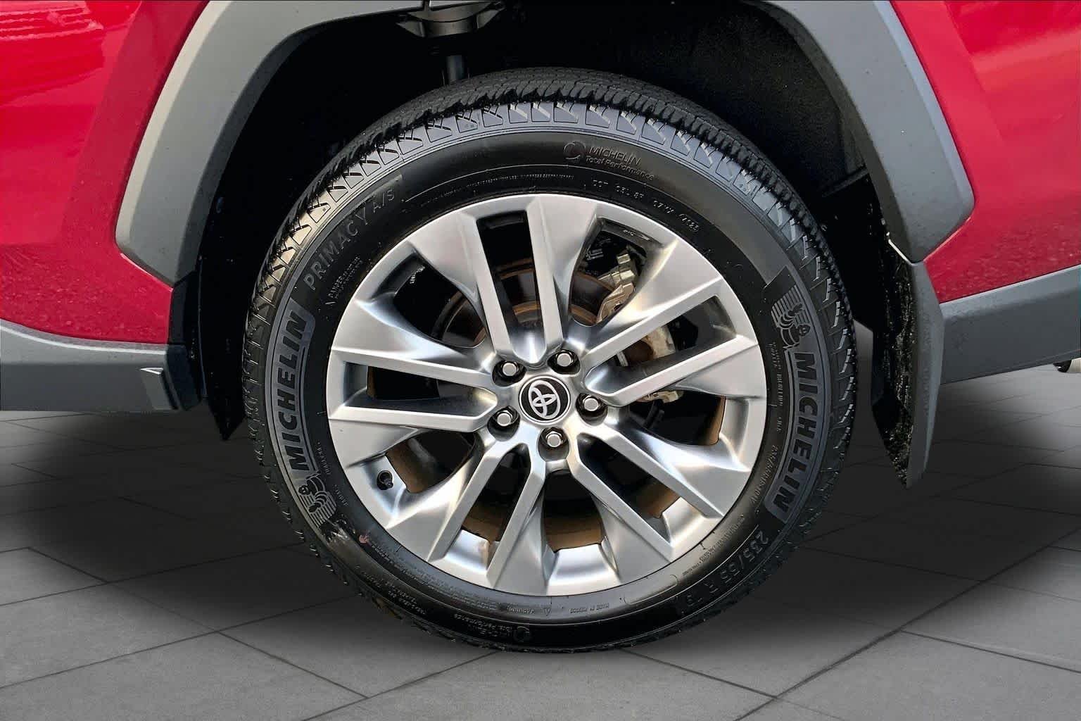Used 2024 Ruby Flare Pearl Toyota XLE Premium image 11