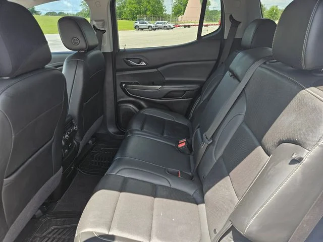 Used 2023 White GMC SLT image 25