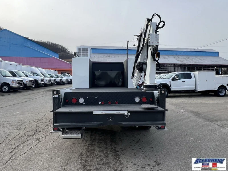 New 2026 Oxford White Ford XL image 7