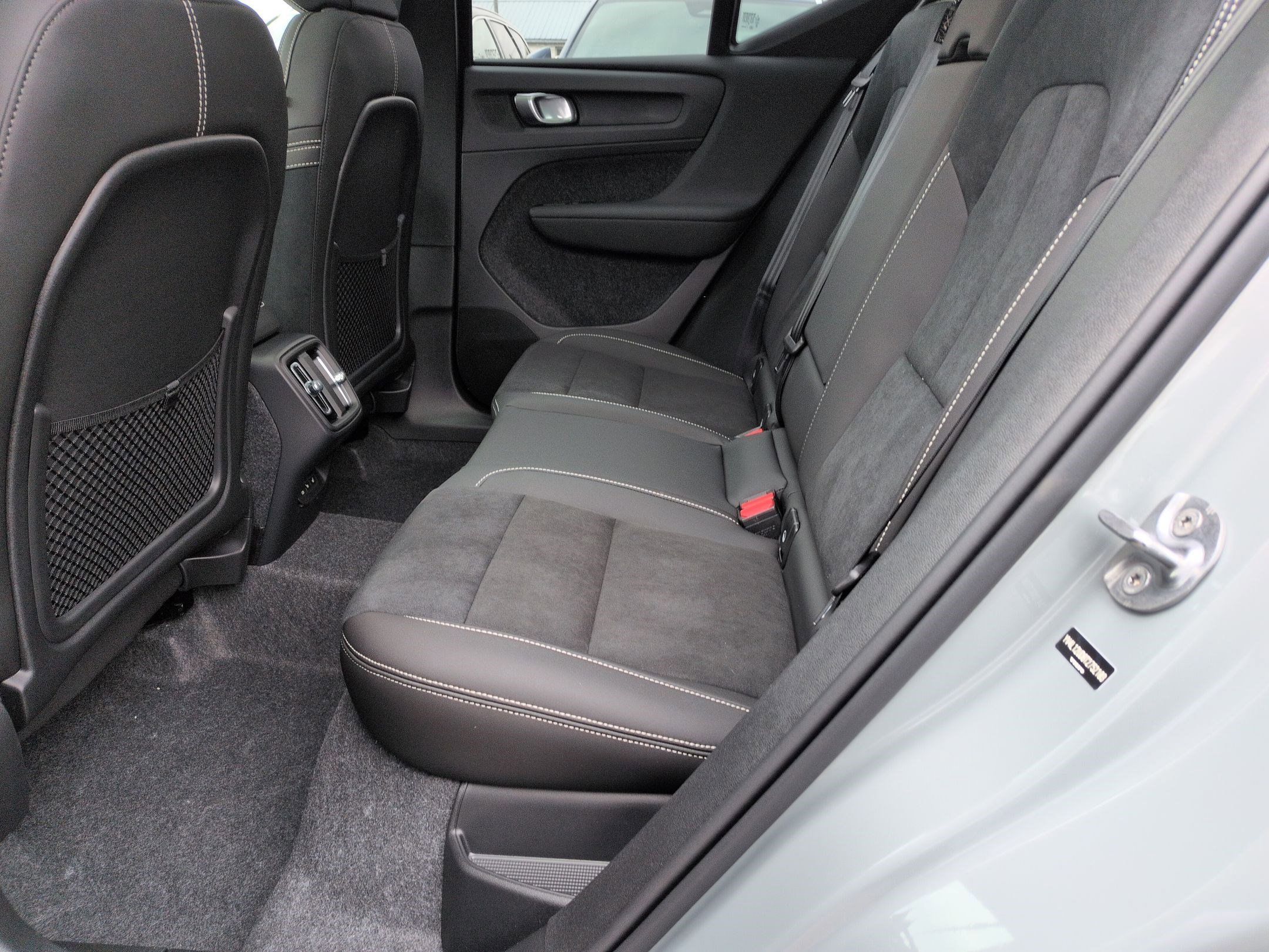 New 2026 Vapour Grey Volvo Ultra Black Edition image 15
