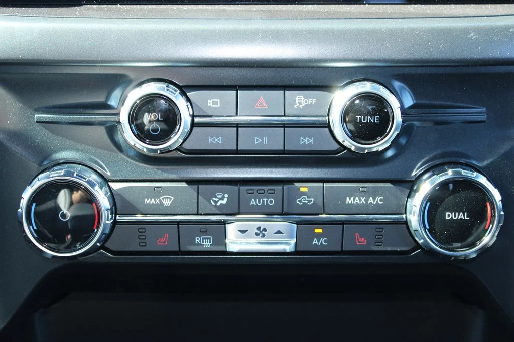 New 2026 Agate Black Metallic Ford Tremor® image 33