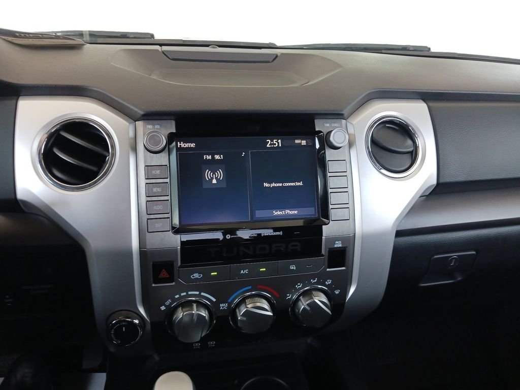 Used 2021 White Toyota SR5 image 12
