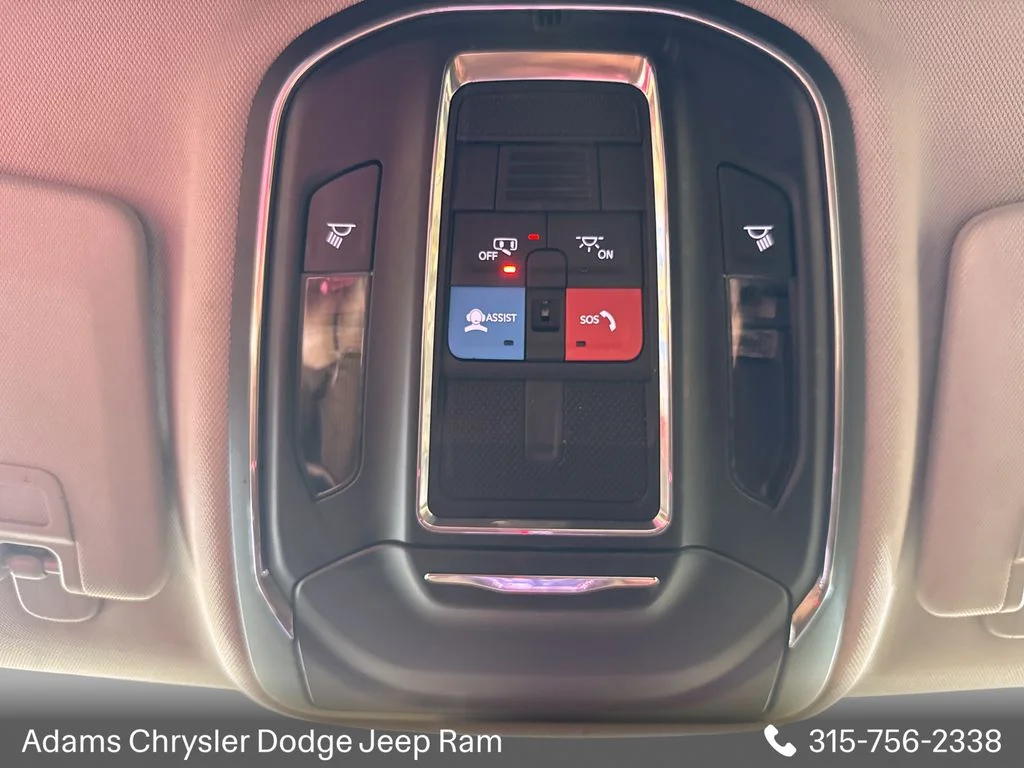 Used 2023 White Jeep Laredo image 18