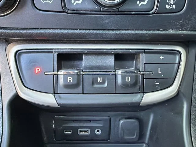 Used 2022 HUNTER METALLIC GMC Denali image 32