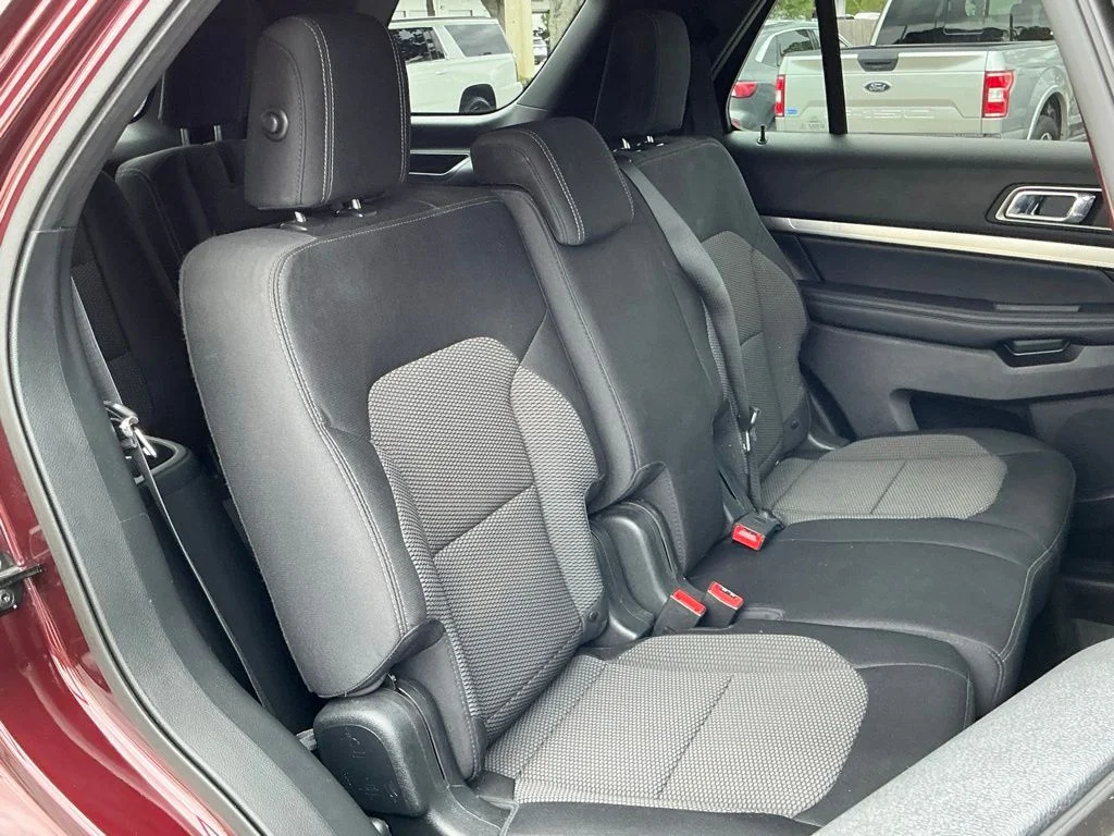 Used 2018 Red Ford XLT image 31