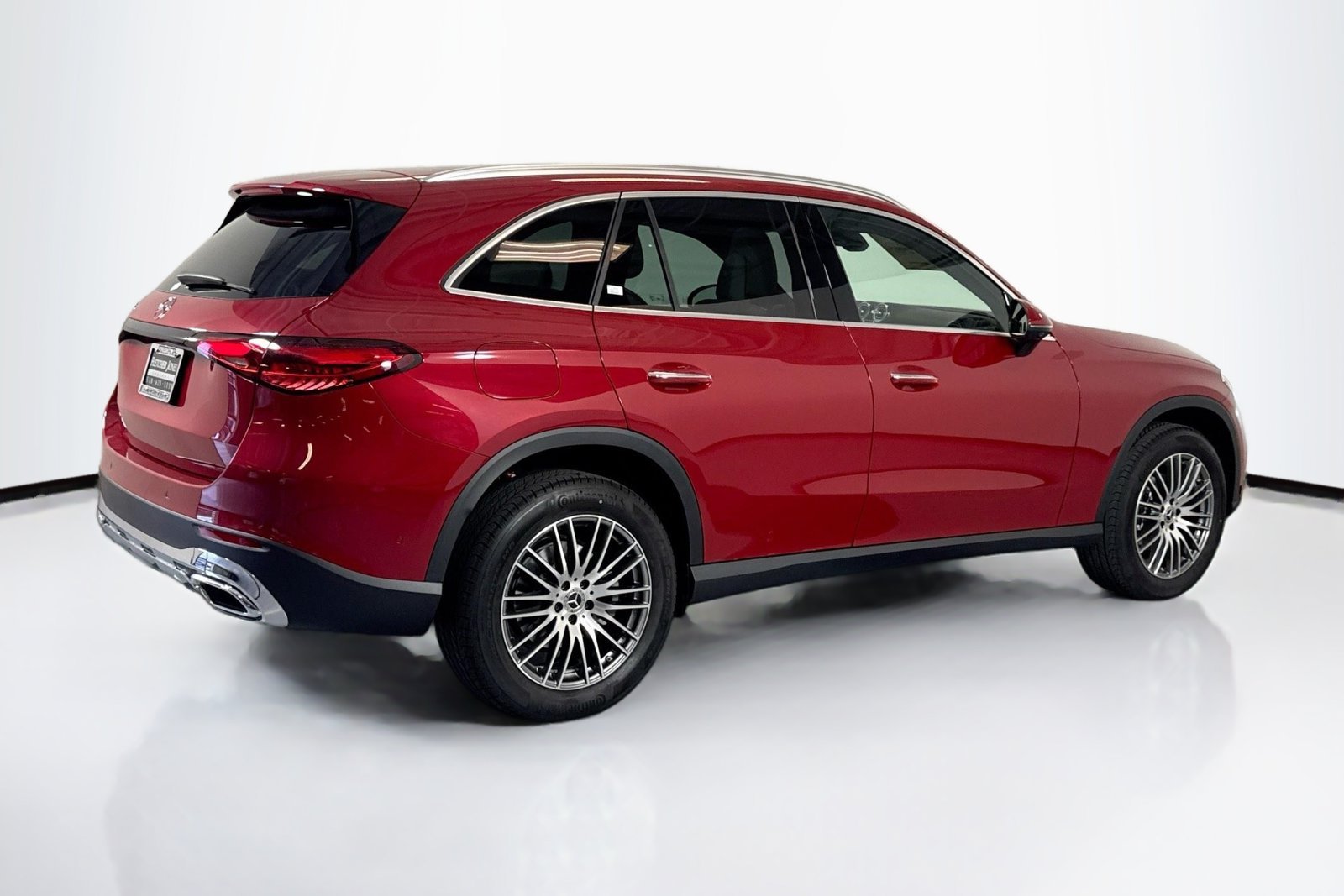 New 2026 MANUFAKTUR Patagonia Red Metallic Mercedes-Benz GLC 300 image 5