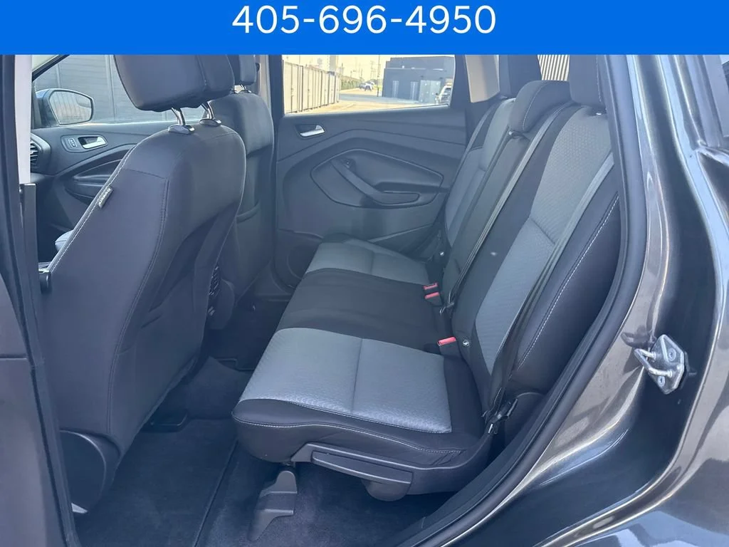 Pre-Owned 2017 Ford Escape SE