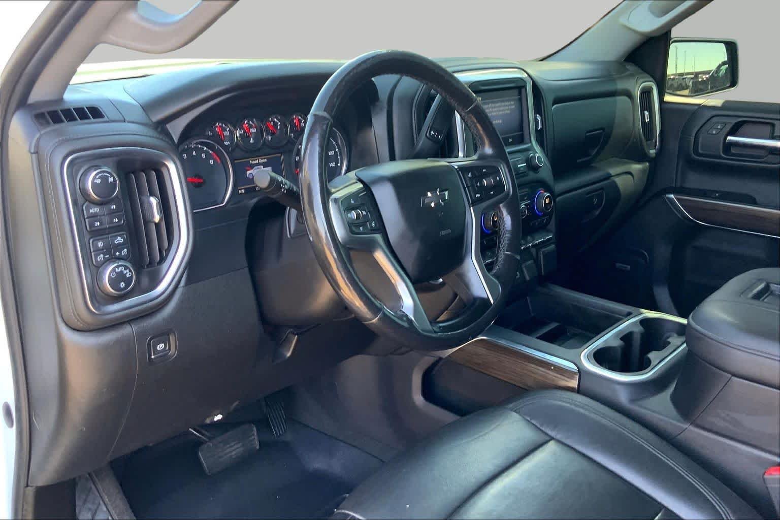 Used 2019 Summit White Chevrolet RST image 18