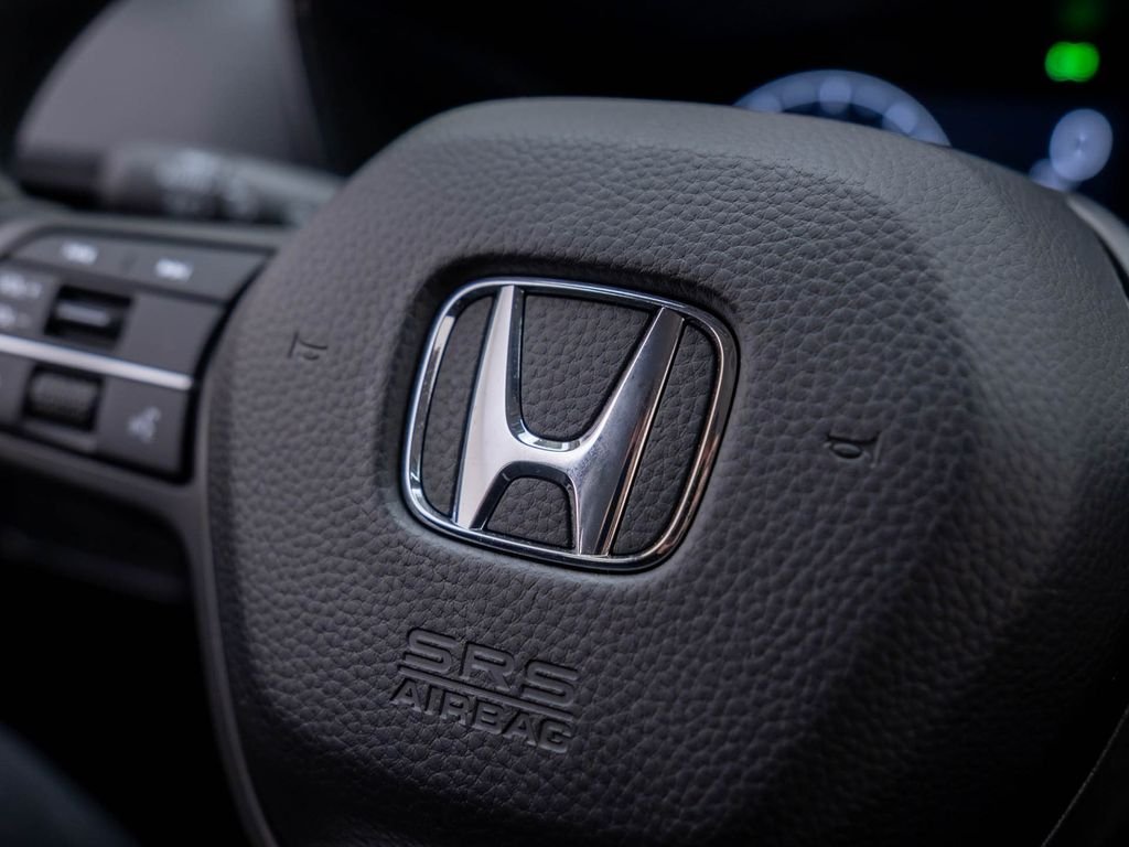 New 2026 Urban Gray Pearl Honda LX image 30