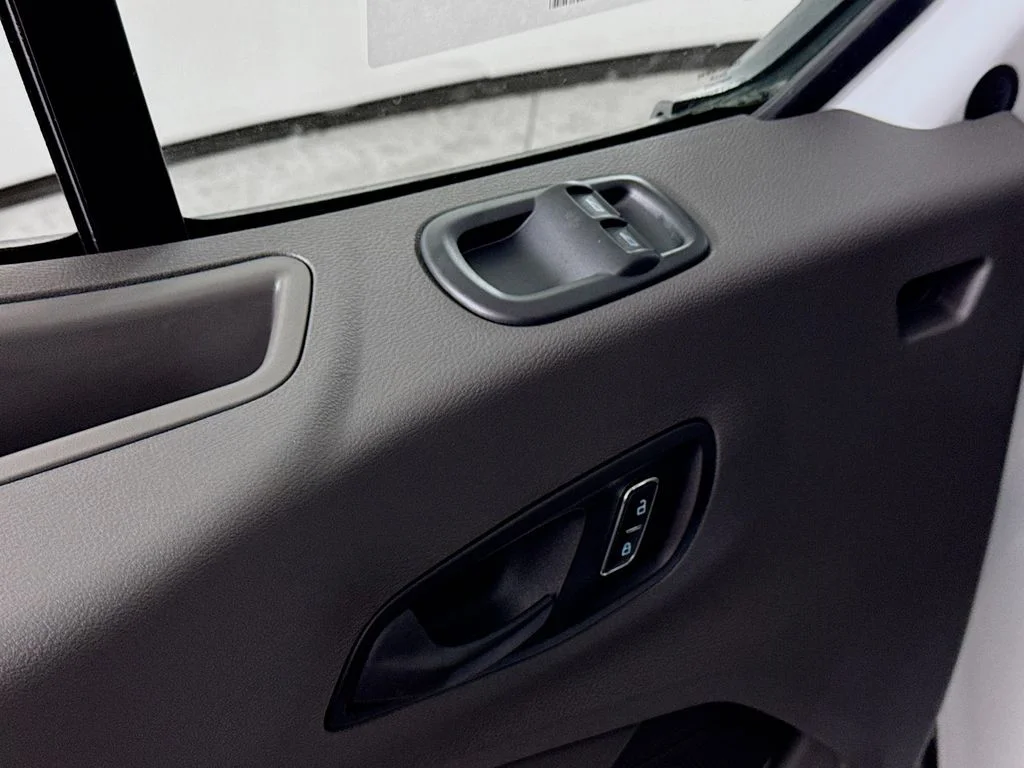 New 2026 Oxford White Ford Cargo Van image 17