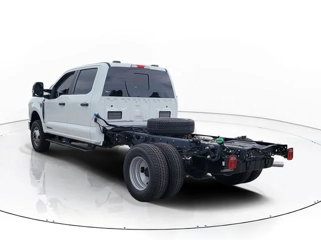 New 2026 Oxford White Ford XL image 7