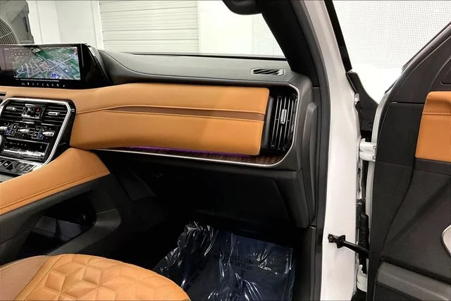 2025 Nissan Armada Platinum Reserve - Photo 19