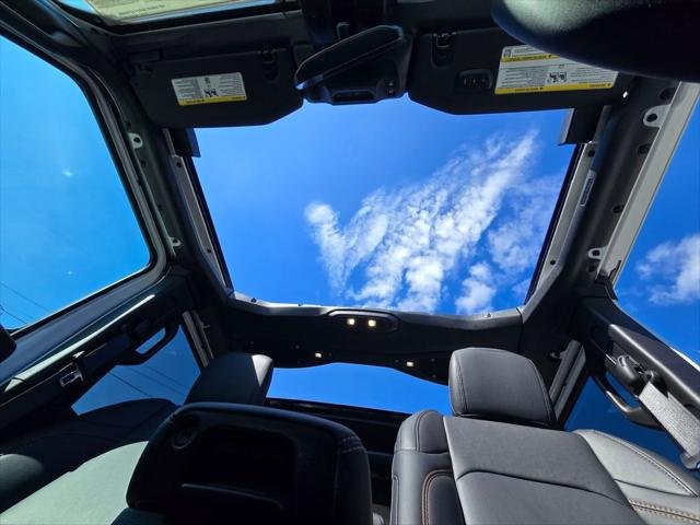 2026 Jeep Wrangler 4-Door Sahara - Photo 15