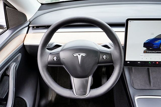 Used 2024  Tesla Long Range image 22