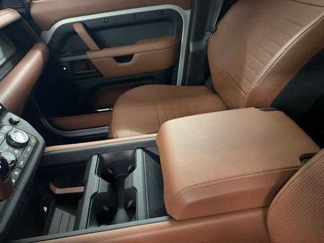 New 2026 Borasco Grey Land Rover OCTA image 33