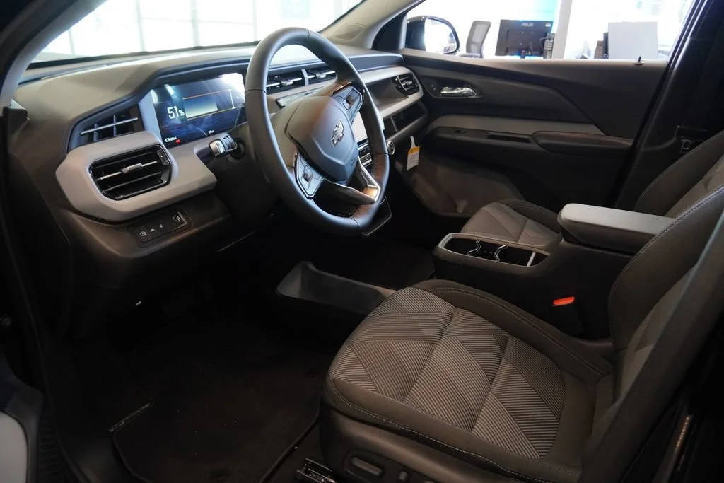 New 2027 Mosaic Black Metallic Chevrolet LT image 10