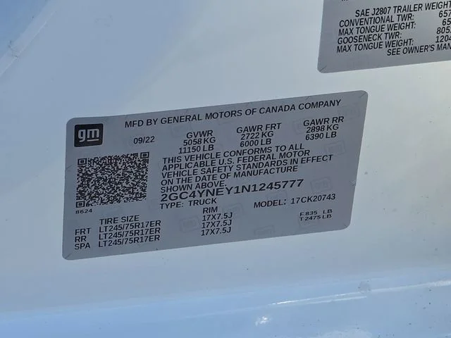 Used 2022 White Chevrolet LT image 17
