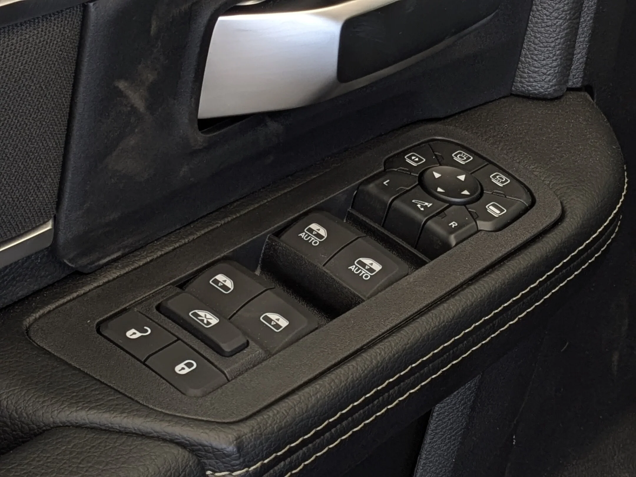 New 2026 Black RAM Rebel - - Level 1 Grp - 5th Wheel/Gooseneck Prep - Ventilated Leather Seats - Alpine Audio & More! image 13