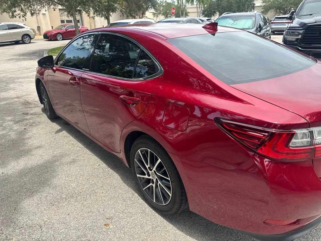 Used 2017 Red Lexus 350 image 5