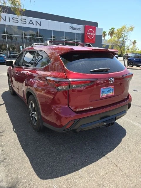 Used 2024 Pearl Toyota XLE image 8