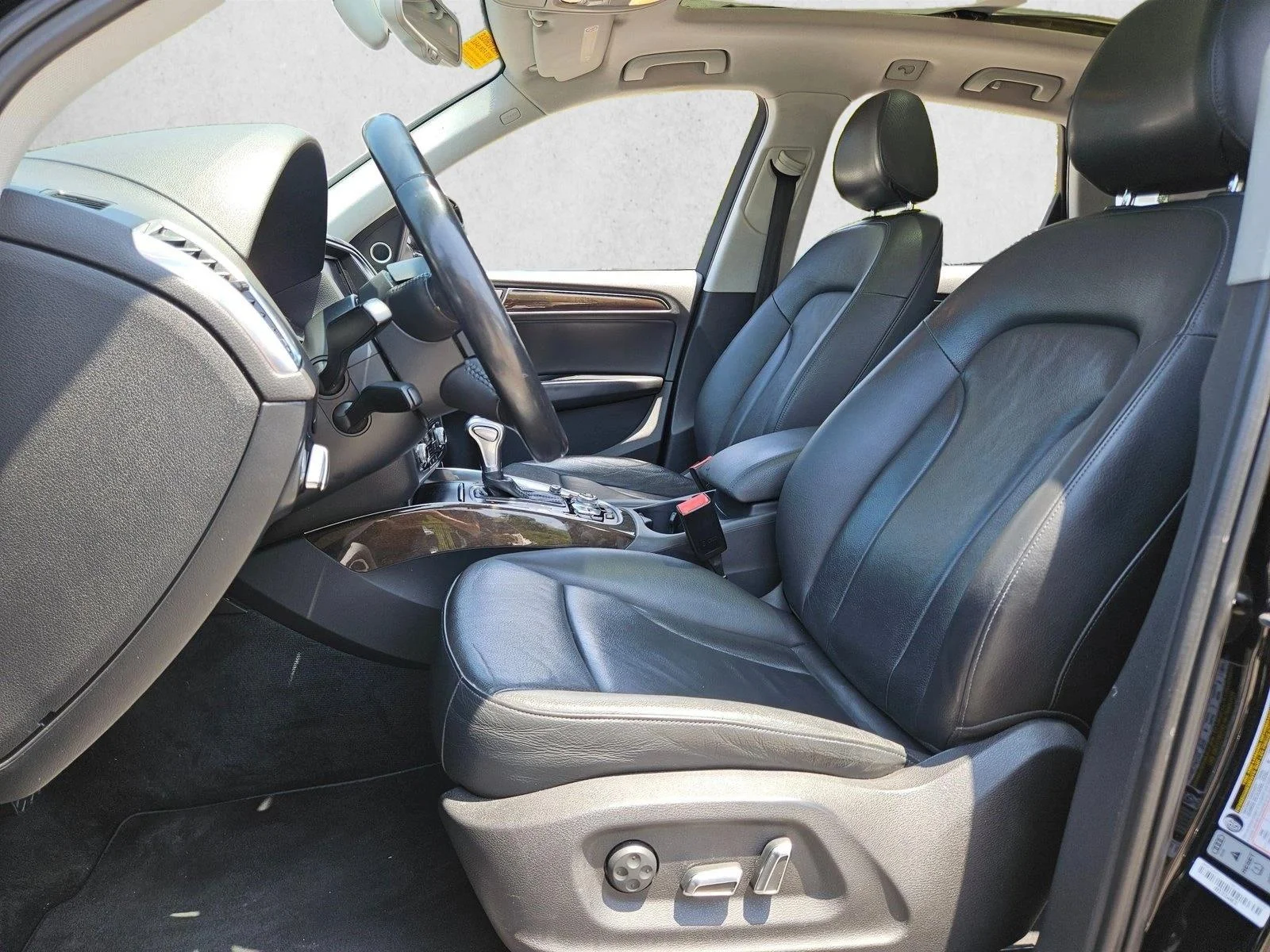 Used 2013 Brilliant Black Audi Premium Plus image 8
