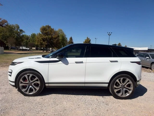Used 2022 White Land Rover R-Dynamic SE image 7