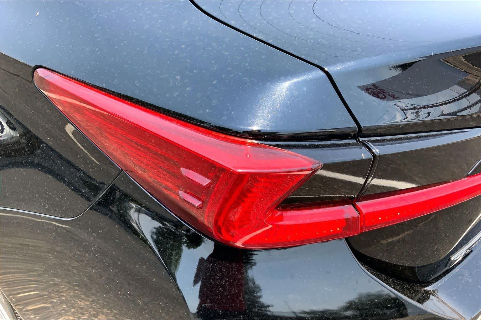 Used 2015 Obsidian Lexus  image 25