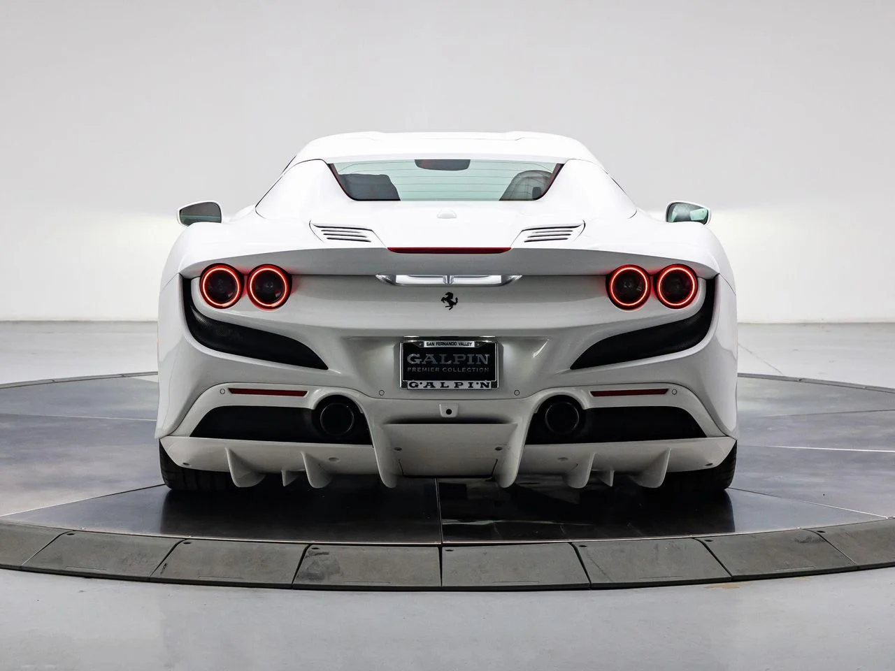 Used 2022 Bianco Cervino - Extra Campionario Ferrari Spider image 12
