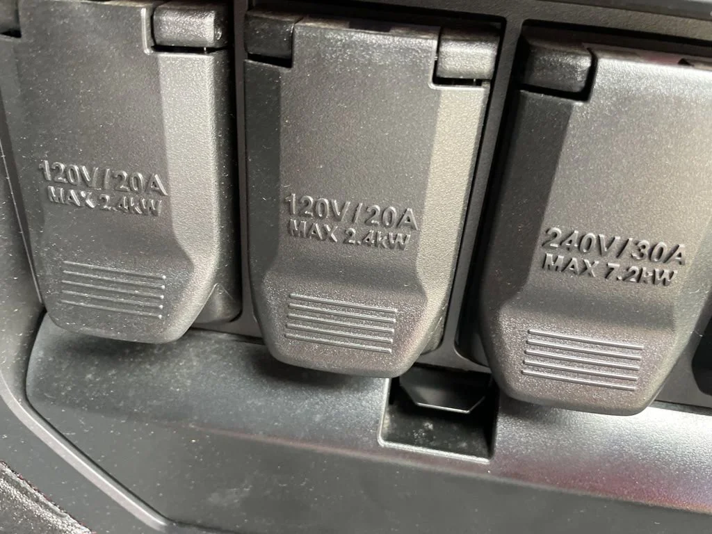 2024 Chevrolet Silverado EV RST - Photo 104