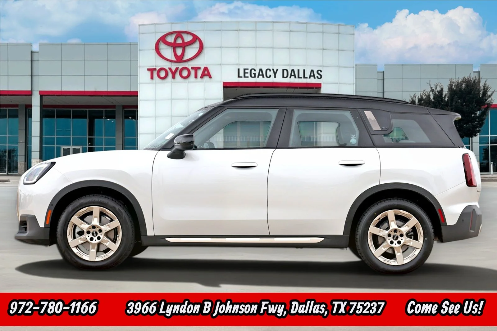 Used 2025 White MINI Signature Plus image 6