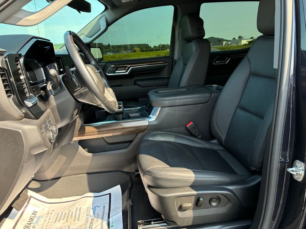 Used 2022 Gray Chevrolet LT Trail Boss image 8