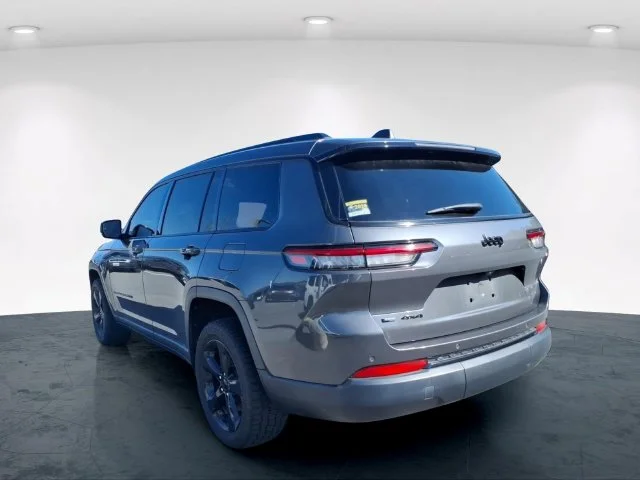 Used 2021 Gray Jeep Altitude image 20