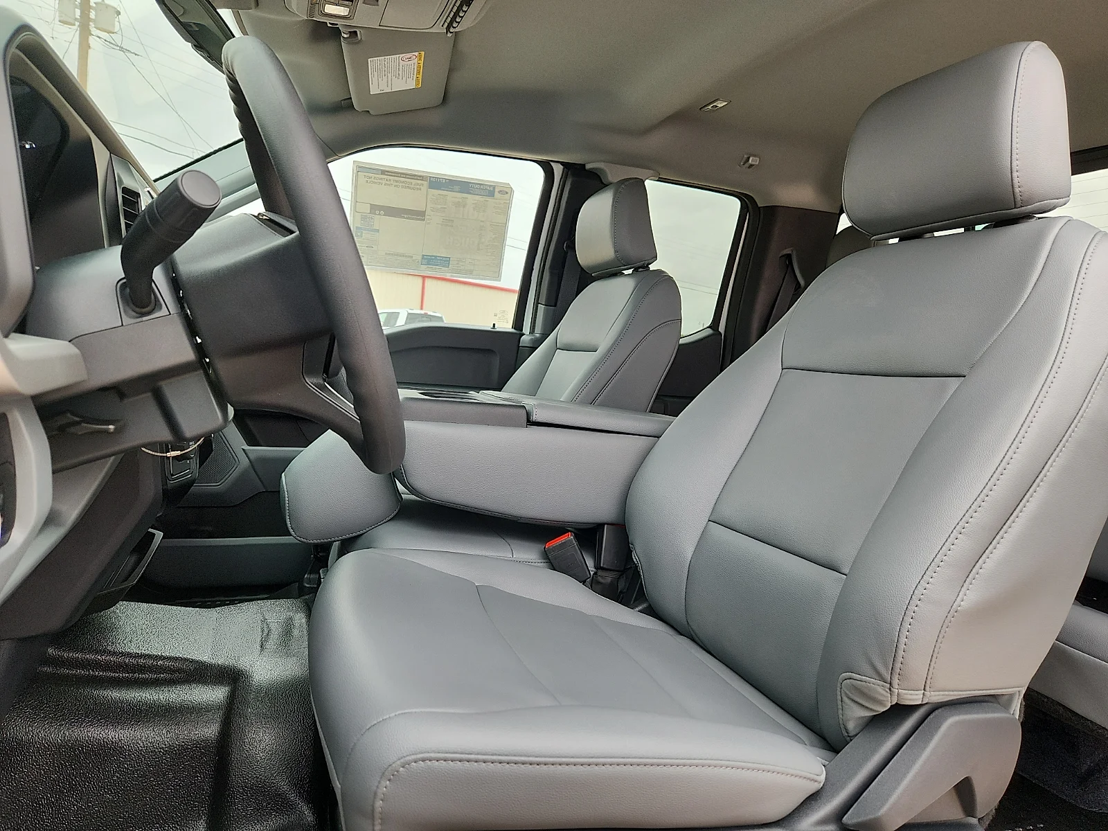 New 2026 Oxford White Ford XL image 17
