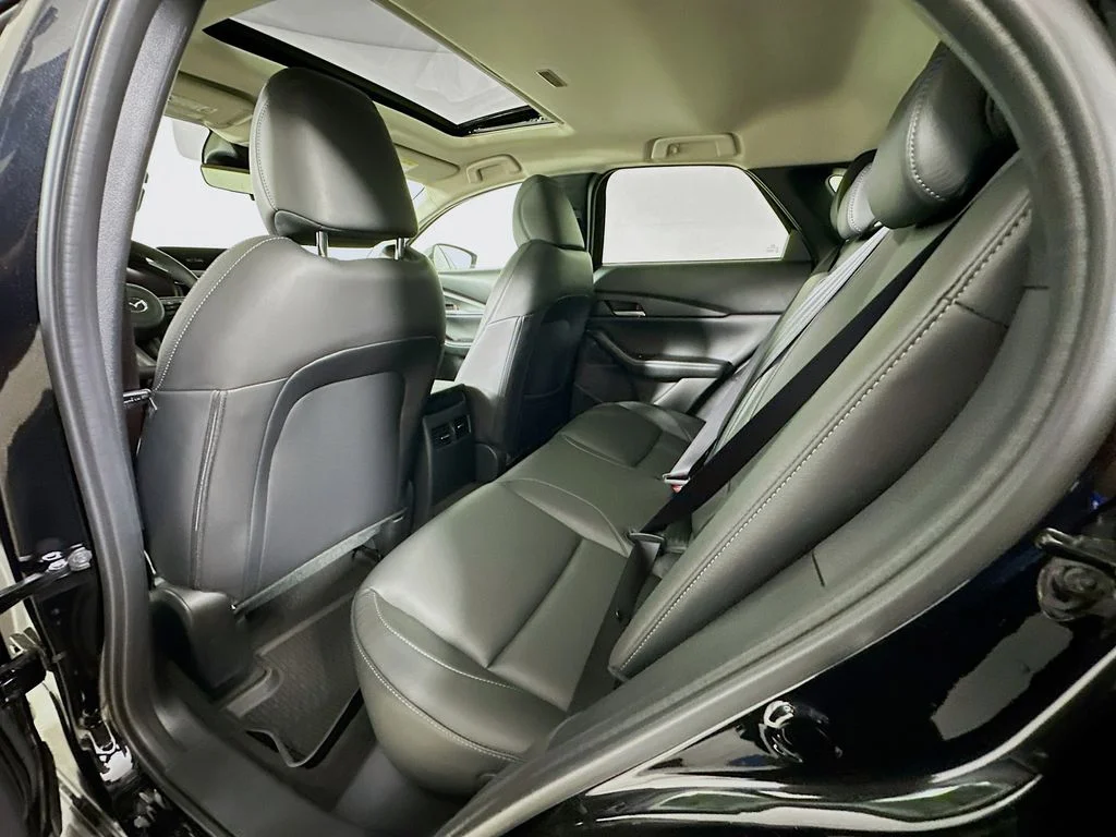 New 2026 Jet Black Mica Mazda 2.5 S Preferred AWD image 4