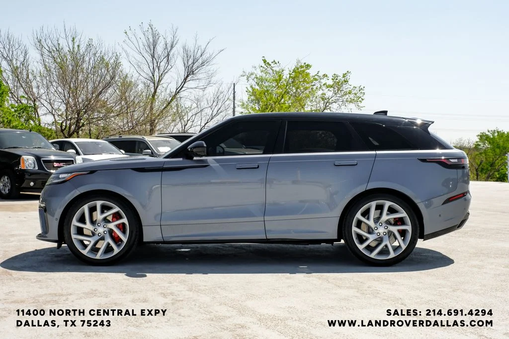 Used 2020 Byron Blue Metallic Land Rover SVAutobiography Dynamic Edition image 9
